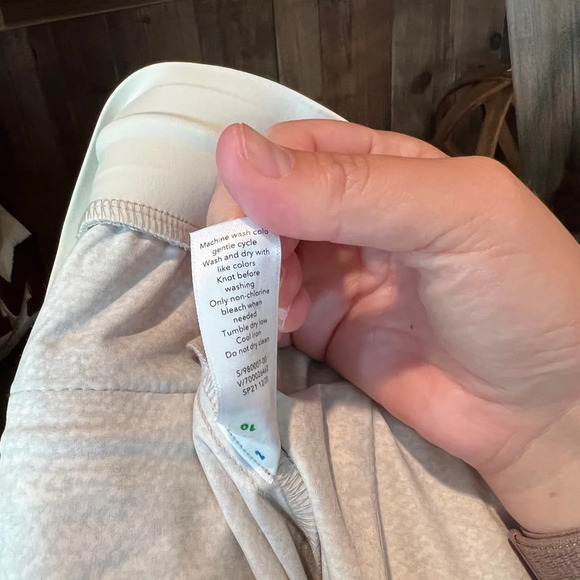 Athleta women’s printed venture pant size 6 - Picture 10 of 12